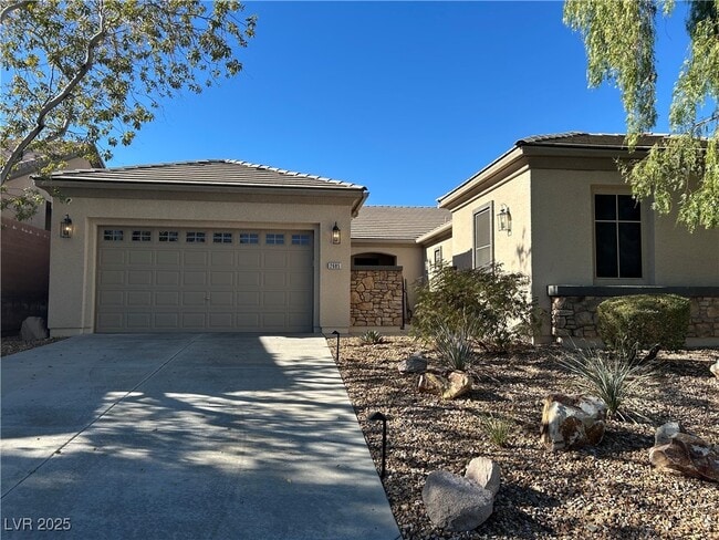 2685 La Boutique St in Henderson, NV - Building Photo - Building Photo