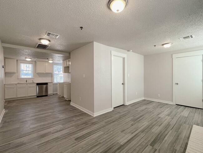 727 Culbertson Dr, Unit 212 in Oklahoma City, OK - Building Photo - Building Photo