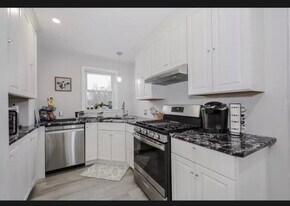 35 Honora Ave in Dracut, MA - Building Photo