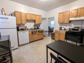 5 Gardner Terrace, Unit 1 in Boston, MA - Building Photo - Building Photo