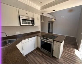 283 Riverview Way in Oceanside, CA - Foto de edificio - Building Photo