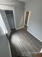 8 Riverview Pl in Yonkers, NY - Building Photo - Building Photo