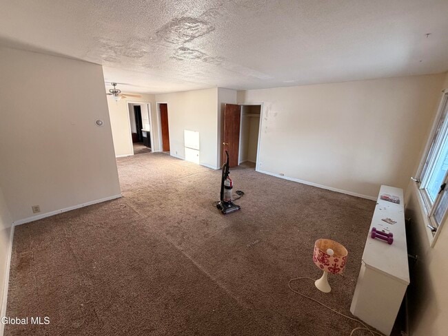 8 Bayard St in Amsterdam, NY - Building Photo - Building Photo