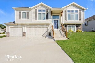 13810 NW 73rd St in Kansas City, MO - Building Photo