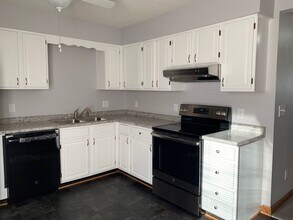 6663 Briarfield Ave in Fairlawn, VA - Building Photo - Building Photo