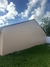 2441 SW 82nd Ave in Miramar, FL - Building Photo - Building Photo