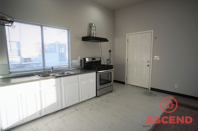 2925 Park Way in Bakersfield, CA - Building Photo - Building Photo