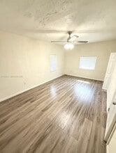 1340 Peri St in Opa Locka, FL - Building Photo - Building Photo