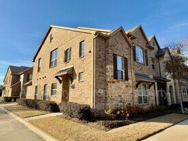 950 Dartford Dr in Richardson, TX - Building Photo