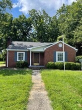 209 W Elm St in Wingate, NC - Building Photo - Building Photo