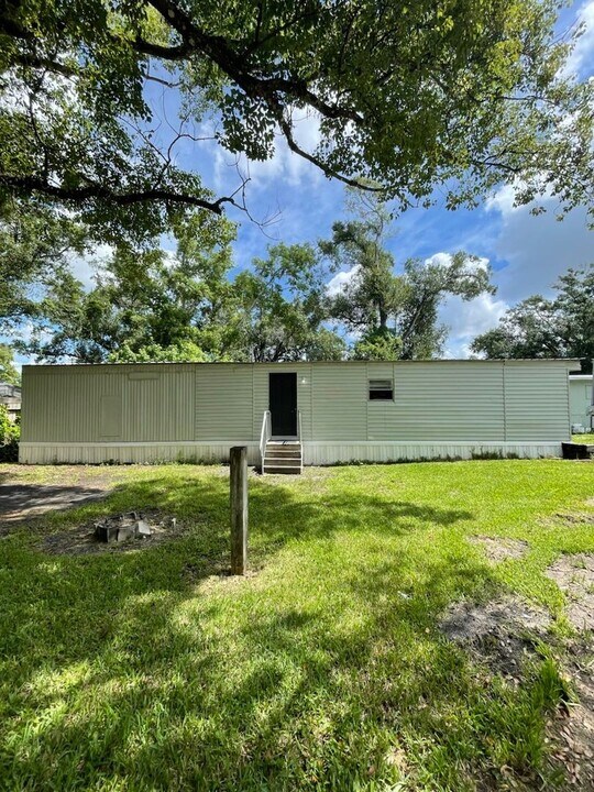 711 Nashville Rd in Lakeland, FL - Building Photo