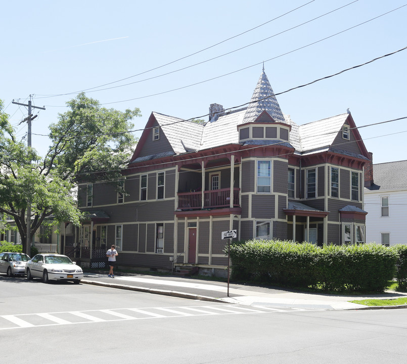 304 Ontario St in Albany, NY - Building Photo