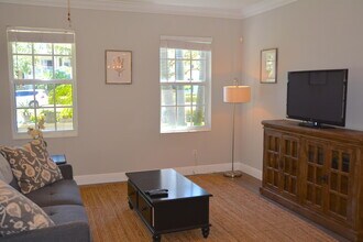 3384 W Community Dr in Jupiter, FL - Building Photo - Building Photo