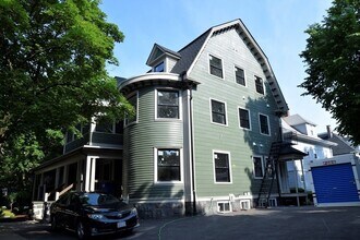 44 Winslow Rd, Unit 1 in Brookline, MA - Building Photo - Building Photo