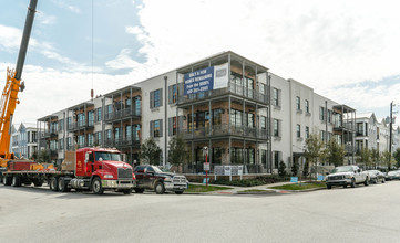 Bell Heights in Houston, TX - Foto de edificio - Building Photo