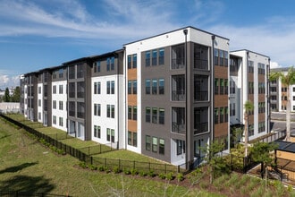 The Riley in Ft. Myers, FL - Foto de edificio - Building Photo