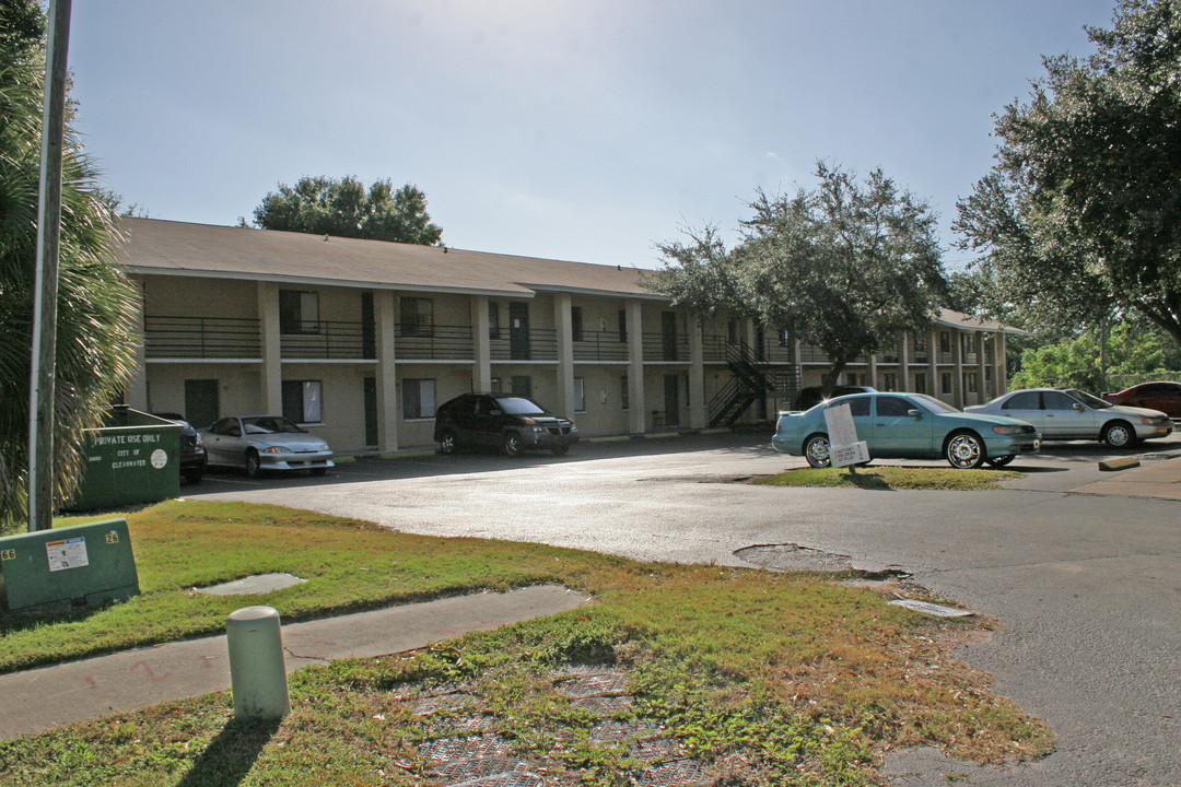 Garden Lakes in Clearwater, FL - Building Photo