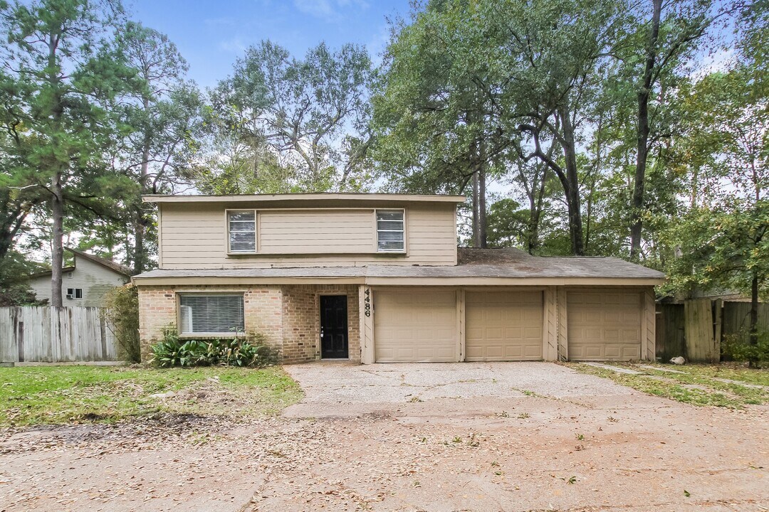 4486 W Cypress Villas Dr in Spring, TX - Building Photo