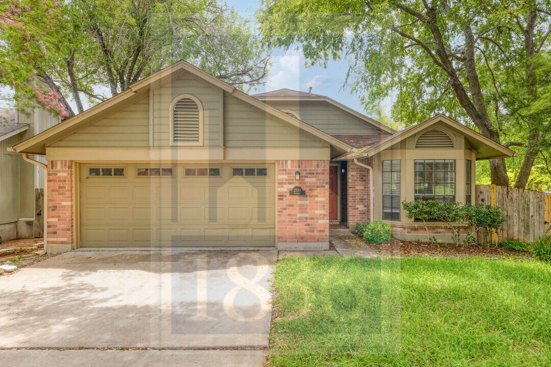 12001 Elfcroft Dr in Austin, TX - Building Photo