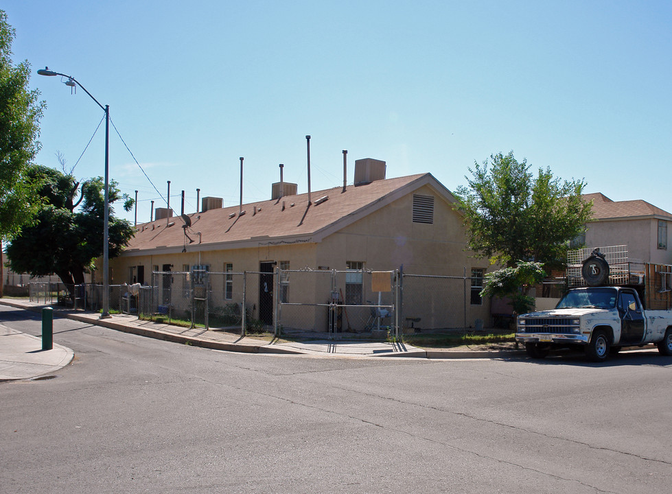 1000 S Virginia St in El Paso, TX - Building Photo