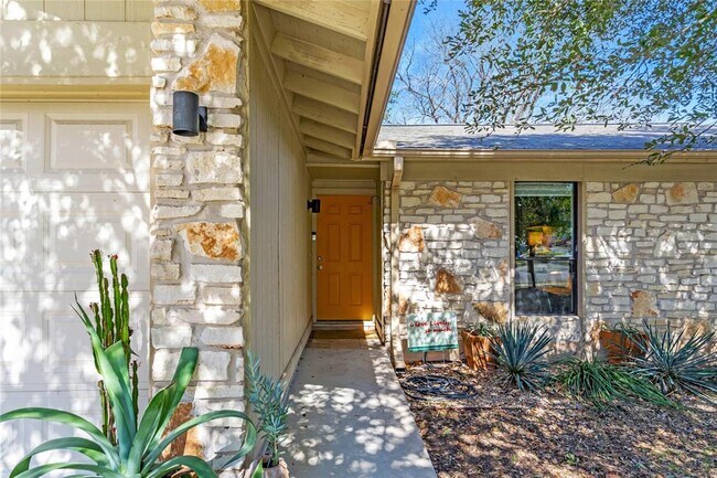 1516 Turtle Creek Blvd in Austin, TX - Building Photo - Building Photo