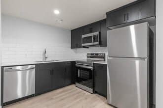 3624-3213 213 St NW in Edmonton, AB - Building Photo - Building Photo