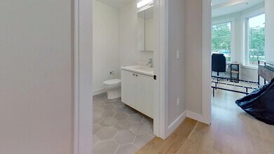 104 Warren St, Unit #6 in Boston, MA - Foto de edificio - Building Photo