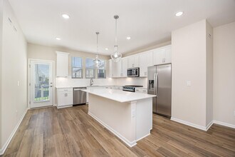 42982 Atwood Ave in Novi, MI - Building Photo - Building Photo
