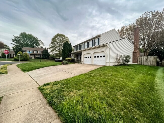 5432 Braddock Ridge Dr in Centreville, VA - Building Photo - Building Photo