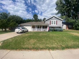 1519 Yount St in Fort Collins, CO - Building Photo