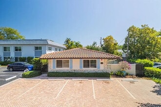 8 NE 14th Ave, Unit 2 in Pompano Beach, FL - Foto de edificio - Building Photo