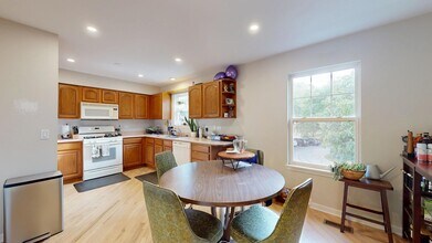 113 Samuel Ct in Streamwood, IL - Building Photo - Building Photo