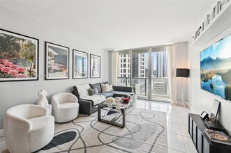 55 SE 6th St, Unit 1608 in Miami, FL - Building Photo - Building Photo