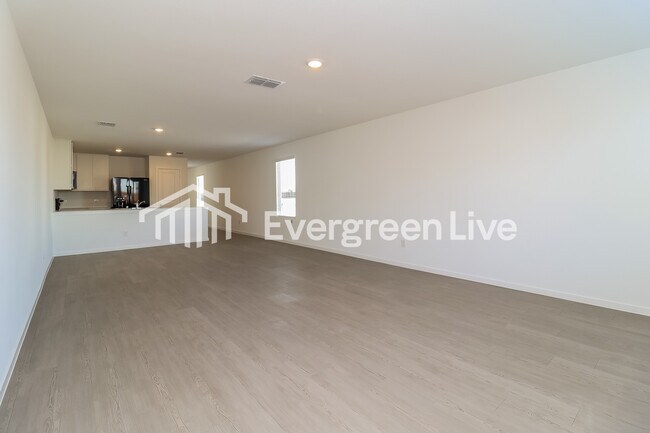 200 Sycamore Pl in Wilmer, TX - Building Photo - Building Photo