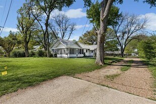 1111 Park Dr in Hillsboro, TX - Building Photo