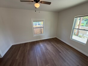 616 SE 13th Terrace in Gainesville, FL - Foto de edificio - Building Photo