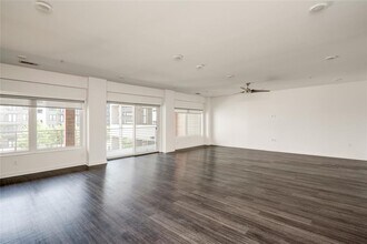 4361 S Congress Ave in Austin, TX - Building Photo - Building Photo