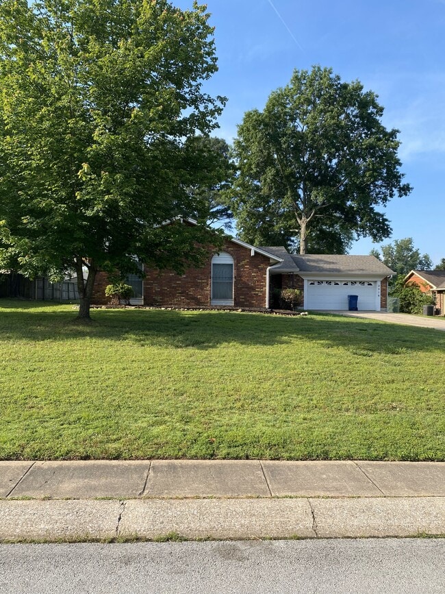 property at 2016 W Jefferson St