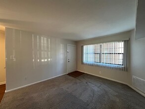 3629 N MacGregor Way in Houston, TX - Building Photo - Building Photo