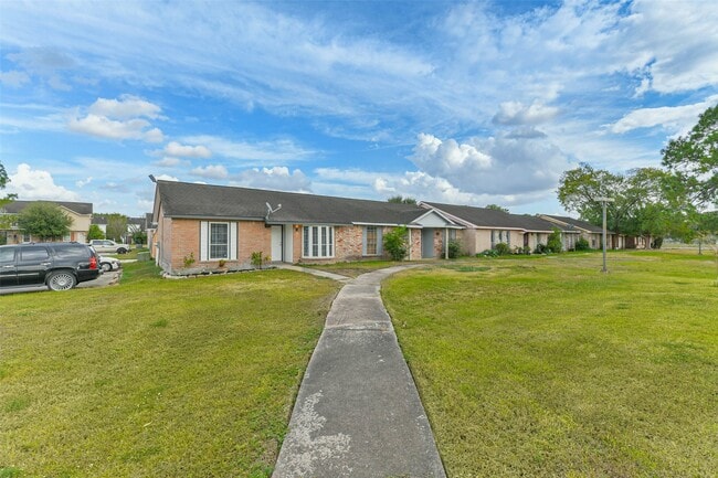 6853 Chasewood Dr in Missouri City, TX - Building Photo - Building Photo