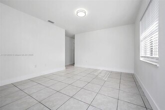 1765 NW 4th St in Miami, FL - Building Photo - Building Photo