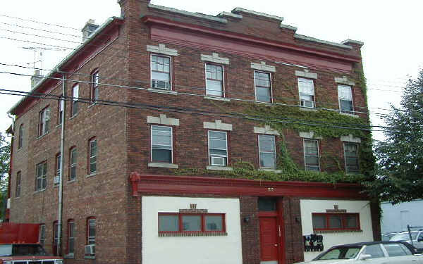 29 Central Ave in Madison, NJ - Building Photo