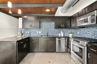 2205 N Lamar Blvd in Austin, TX - Building Photo - Building Photo