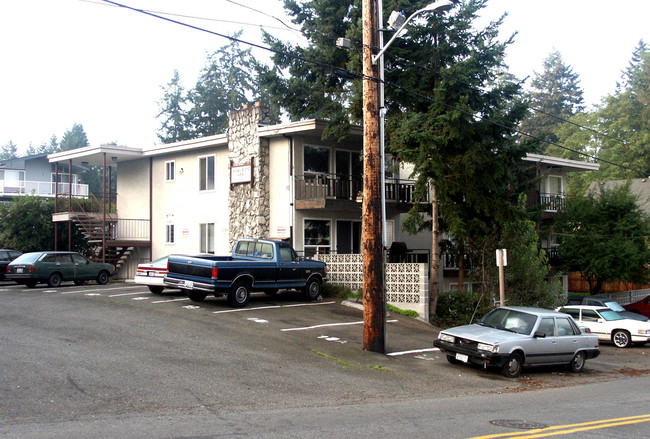 Robstone Apartments in Burien, WA - Foto de edificio - Building Photo