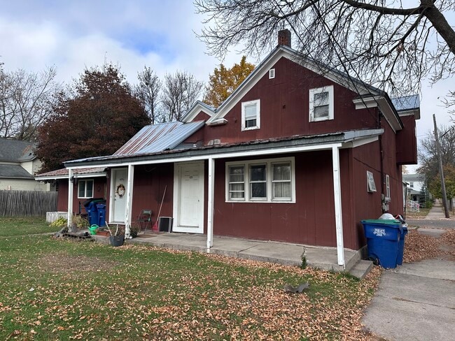 629 Park Ave, Unit Lower in Wausau, WI - Building Photo - Building Photo