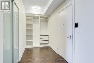 120-1120 Harrison Garden Blvd in Toronto, ON - Building Photo - Building Photo