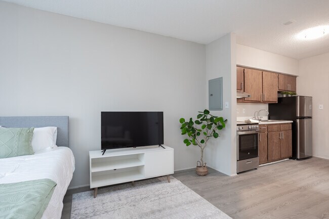 Westgrove Tower Condominiums in Raleigh, NC - Building Photo - Interior Photo