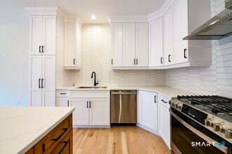 3 Yorkshire Ct in Farmington, CT - Building Photo - Building Photo