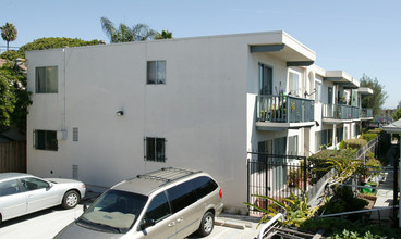 4420 Oregon St in San Diego, CA - Building Photo - Building Photo