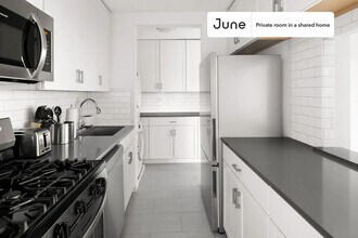 Room in Shared 4.0 bed/1.5 bath home in New York, NY - Building Photo - Building Photo